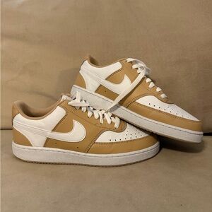 Women’s Nike Sneakers